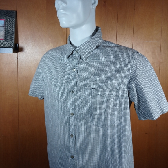 Calvin Klein Button Down Shirt - Picture 2 of 4